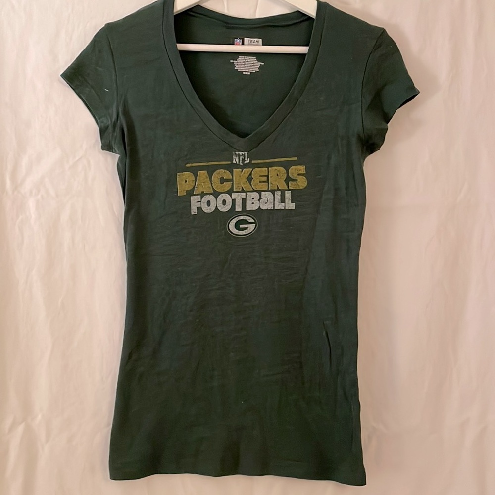 ✨NFL - Women’s Green Bay Packer Short-sleeve T-shirt - Size M